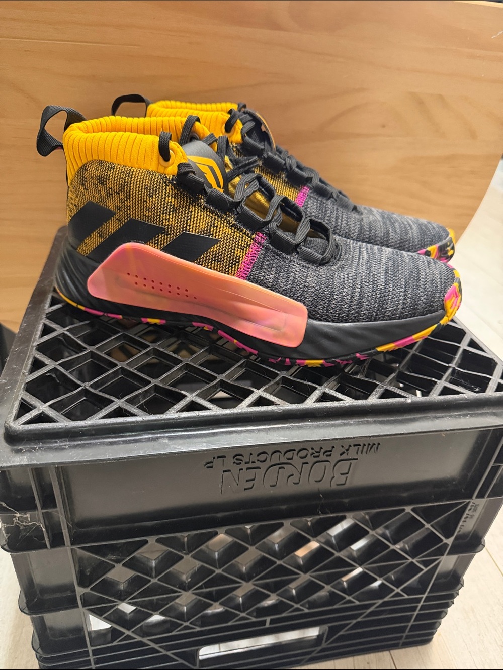Adidas Kids High-Top Basketball Shoes in Black and Yellow 6.5